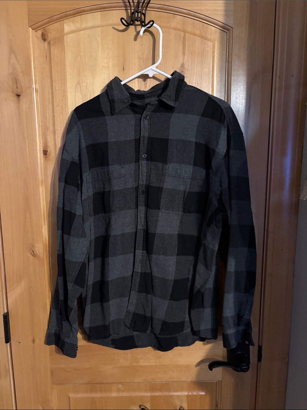 Men’s H&M Black & Gray Plaid Relaxed Button-Up Shirt Jacket
